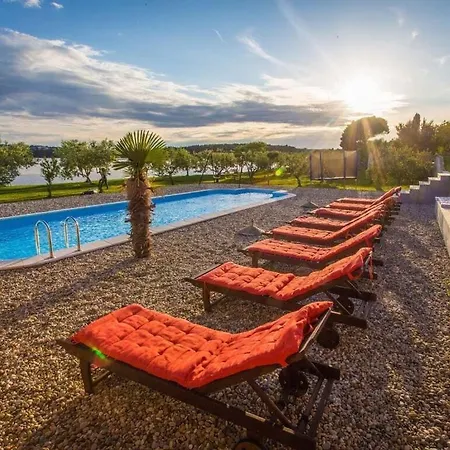 Zuccon Comfortable Holiday
